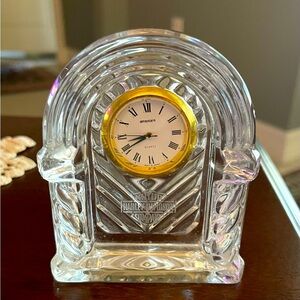 H-D Crystal Table Clock